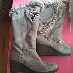 Atlanta Falcons Gray Boots. NFL.
